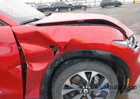 2022 Ford Mustang Mach-E Premium z USA, uszkodzony, nr VIN 3FMTK3SU7NMA05043